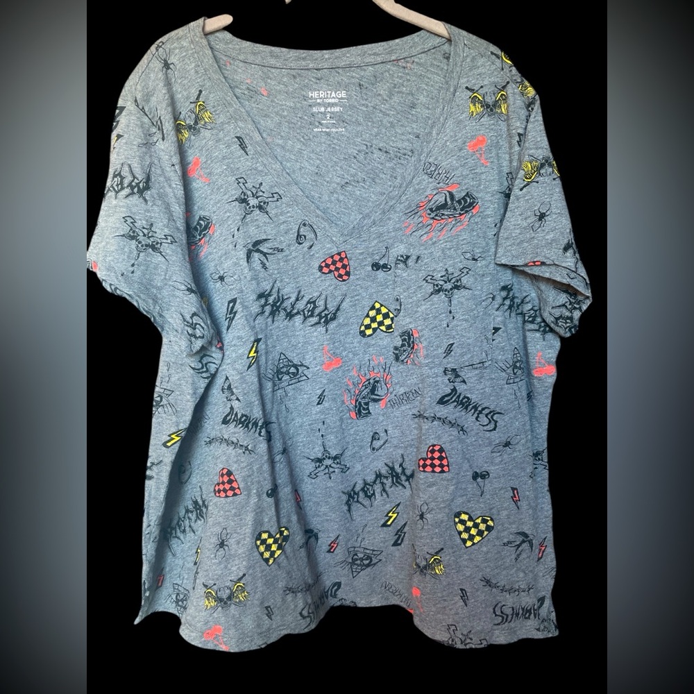 Heritage by Torrid Slub V-Neck Pocket Tee Size 2